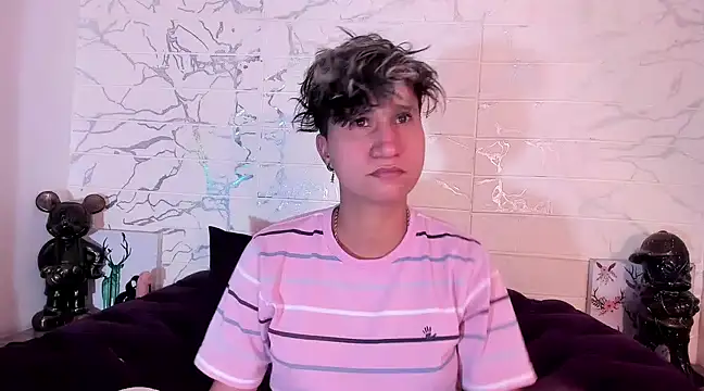 Snapshot of Im_Milan_Rs chatting on March 2025 06:47:01 AM Im Milan Rs online show from March 2025 06:47:01 AM