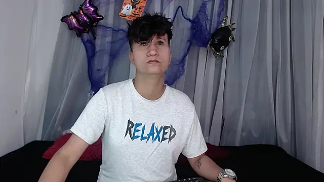 Snapshot of Im_Milan_Rs chatting on October 2025 03:17:01 AM Im Milan Rs online show from October 2025 03:17:01 AM