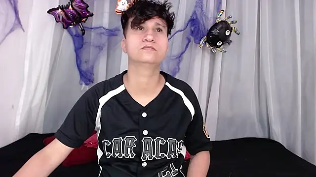 Snapshot of Im_Milan_Rs chatting on October 2025 04:13:02 AM Im Milan Rs online show from October 2025 04:13:02 AM