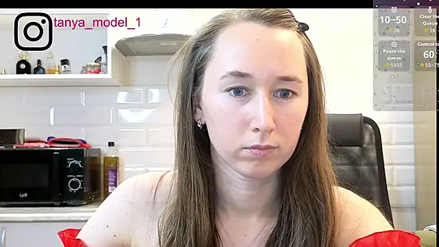 Snapshot of --Model--2 chatting on October 2025 10:47:01 PM --Model--2 online show from October 2025 10:47:01 PM