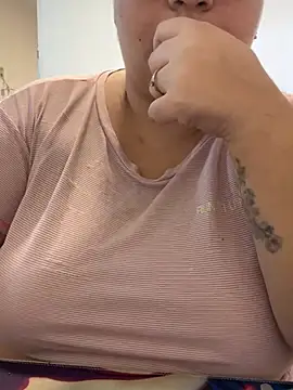 Snapshot of carola_hotwife chatting on June 2026 01:55:02 PM carola hotwife online show from June 2026 01:55:02 PM