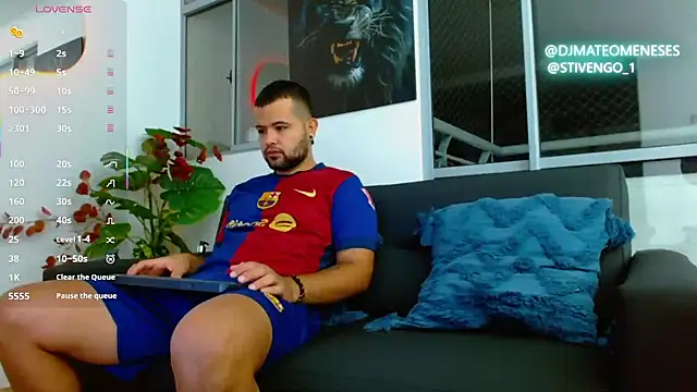 Snapshot of MattMeness chatting on October 2025 07:18:02 AM MattMeness online show from October 2025 07:18:02 AM