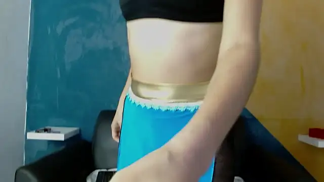 Snapshot of Ambar_Roux_ chatting on January 2025 07:08:01 PM Ambar Roux online show from January 2025 07:08:01 PM