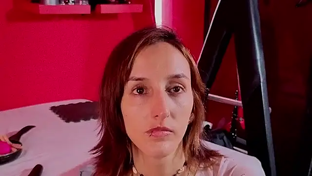 Snapshot of Ambar_Roux_ chatting on September 2025 01:33:02 PM Ambar Roux online show from September 2025 01:33:02 PM
