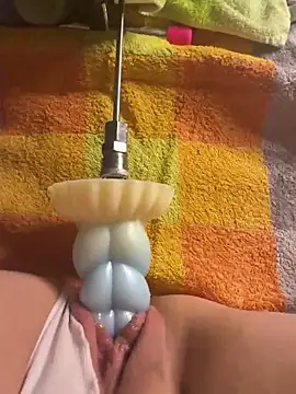 luisa1 online show from September 2025 06:33:02 PM