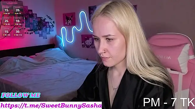 Bunny  of love online show from October 2025 05:13:02 PM