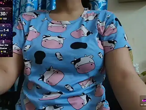 Snapshot of Reika_01 chatting on June 2026 02:01:02 AM Reika 01 online show from June 2026 02:01:02 AM