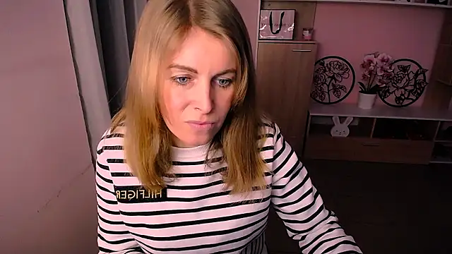 Hot Milady online show from January 2025 08:19:02 AM