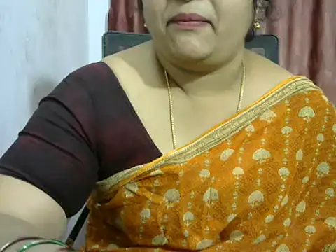 Snapshot of Naughty_Nityaa chatting on January 2025 04:54:02 PM Naughty Nityaa online show from January 2025 04:54:02 PM