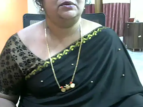 Snapshot of Naughty_Nityaa chatting on February 2025 06:58:01 PM Naughty Nityaa online show from February 2025 06:58:01 PM