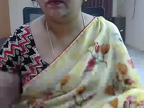 Snapshot of Naughty_Nityaa chatting on February 2025 05:40:01 PM Naughty Nityaa online show from February 2025 05:40:01 PM