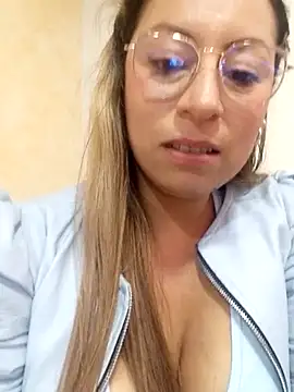 Snapshot of Katalina_S3xy chatting on January 2025 05:30:01 PM Katalina S3xy online show from January 2025 05:30:01 PM