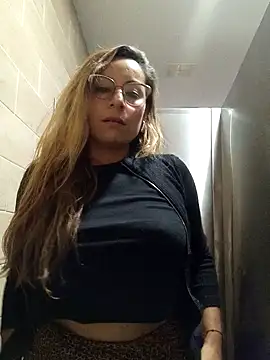 Snapshot of Katalina_S3xy chatting on February 2025 08:31:01 PM Katalina S3xy online show from February 2025 08:31:01 PM
