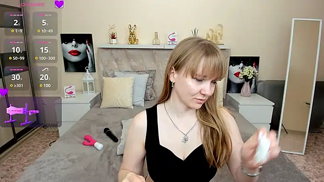 Snapshot of KattyPeachX chatting on March 2025 06:07:02 AM KattyPeachX online show from March 2025 06:07:02 AM