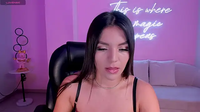 ValeriaRoldanX online show from January 2025 03:22:01 AM