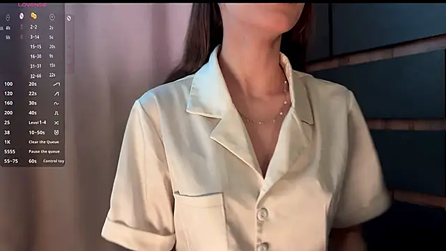 Snapshot of HellPeach chatting on June 2026 01:04:02 PM HellPeach online show from June 2026 01:04:02 PM