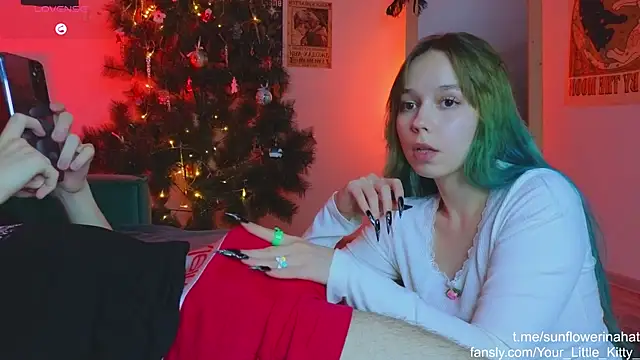 Snapshot of 812sunflowerinahat chatting on December 2024 08:26:02 PM 812sunflowerinahat online show from December 2024 08:26:02 PM