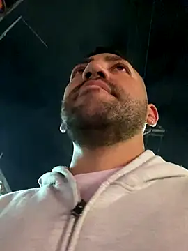 Snapshot of JuanZapata33 chatting on December 2024 01:35:01 AM JuanZapata33 online show from December 2024 01:35:01 AM