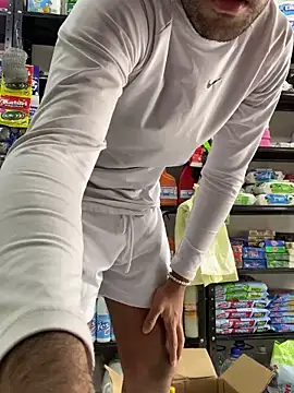 Snapshot of JuanZapata33 chatting on December 2024 05:36:02 PM JuanZapata33 online show from December 2024 05:36:02 PM