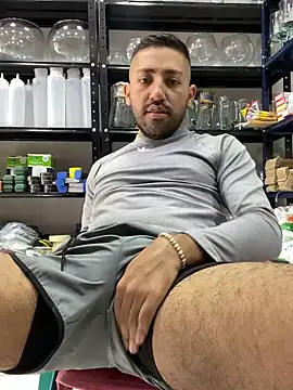 Snapshot of JuanZapata33 chatting on December 2024 06:53:01 PM JuanZapata33 online show from December 2024 06:53:01 PM