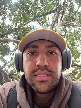 Snapshot of JuanZapata33 chatting on January 2025 08:47:02 PM JuanZapata33 online show from January 2025 08:47:02 PM