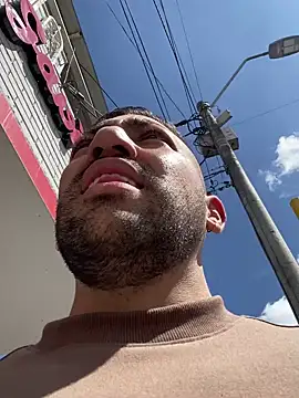 Snapshot of JuanZapata33 chatting on January 2025 06:12:02 PM JuanZapata33 online show from January 2025 06:12:02 PM