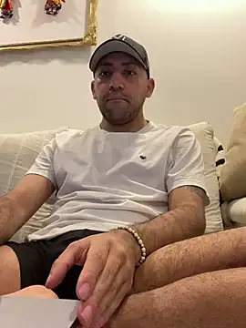 Snapshot of JuanZapata33 chatting on February 2025 11:04:02 PM JuanZapata33 online show from February 2025 11:04:02 PM