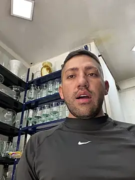 Snapshot of JuanZapata33 chatting on February 2025 05:57:01 PM JuanZapata33 online show from February 2025 05:57:01 PM