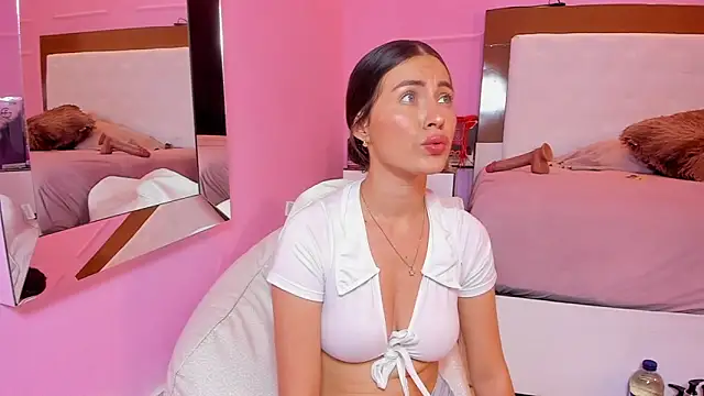 alysonJackson online show from March 2026 07:40:01 PM