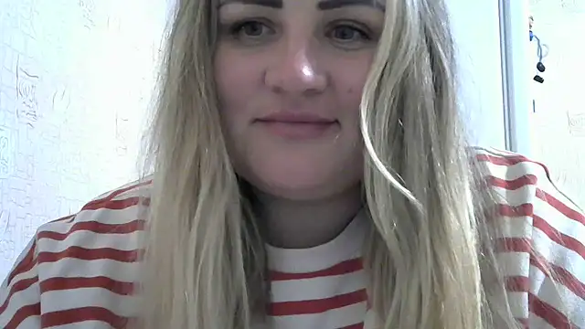 Snapshot of Honeydew-Waves chatting on May 2026 06:09:01 PM Honeydew-Waves online show from May 2026 06:09:01 PM