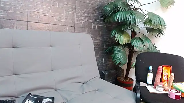 brendamaz online show from March 2025 03:40:02 PM