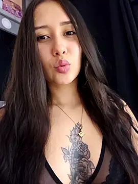 Selena blake online show from November 2025 12:32:02 AM