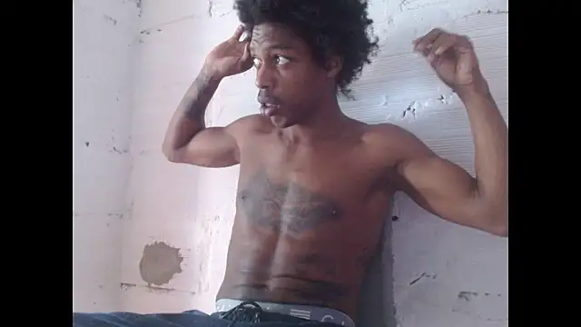 LarryCollin online show from November 2025 04:29:02 PM