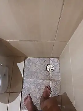 Snapshot of 1995eduardo chatting on February 2025 06:43:02 PM 1995eduardo online show from February 2025 06:43:02 PM