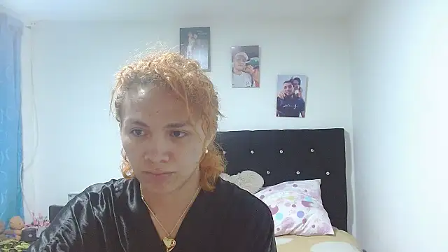 giuliana andrade online show from October 2025 12:44:01 AM