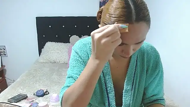 giuliana andrade online show from October 2025 11:50:04 PM