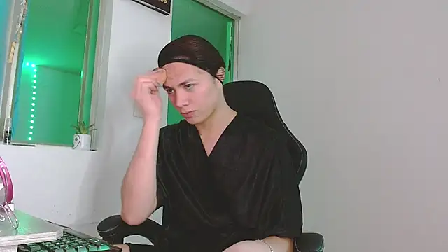 giuliana andrade online show from March 2026 11:52:02 PM