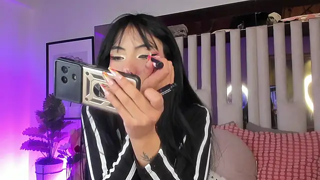 Snapshot of Kitty_Eliffe chatting on October 2025 10:51:02 PM Kitty Eliffe online show from October 2025 10:51:02 PM