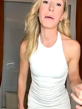 lola tentatiion online show from October 2025 07:01:02 PM