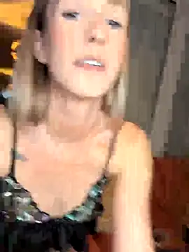 lola tentatiion online show from November 2025 08:01:01 PM