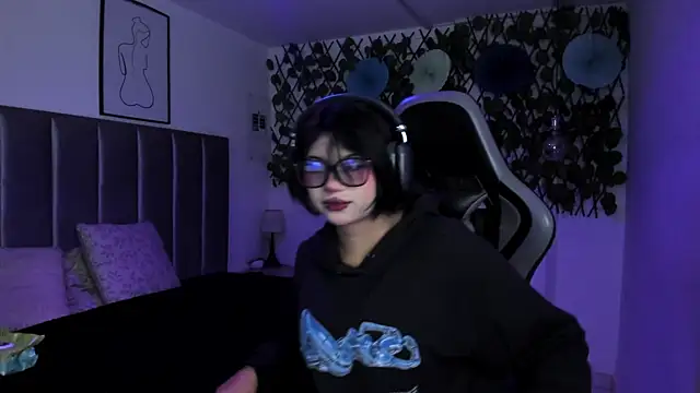 Kitty Gang online show from July 2026 12:59:01 AM