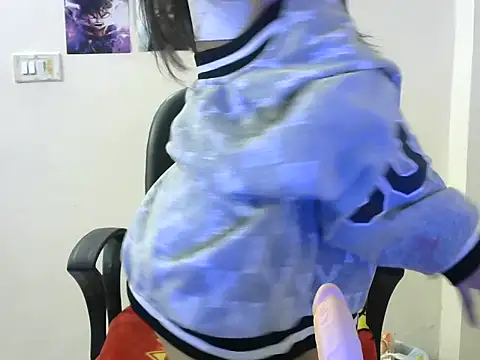 namrata1501 online show from December 2024 06:39:02 PM