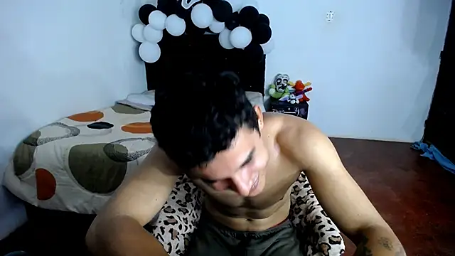 freddy romas online show from October 2025 01:03:01 AM