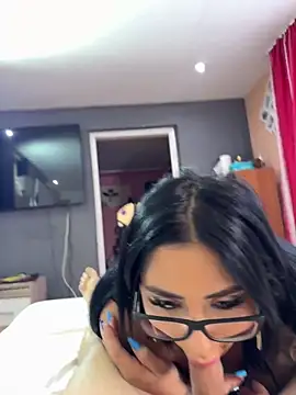 Snapshot of Evafiregirl chatting on October 2025 06:37:02 AM Evafiregirl online show from October 2025 06:37:02 AM