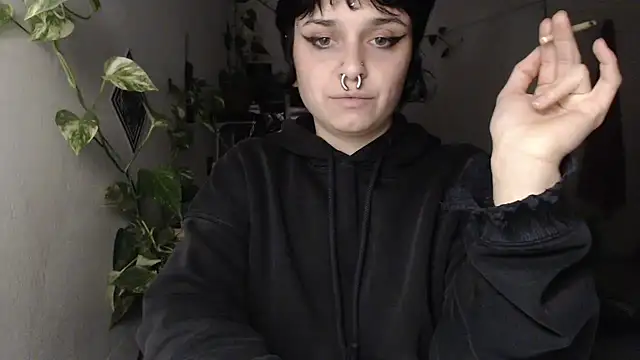 kinkyspirali online show from November 2025 09:28:01 PM