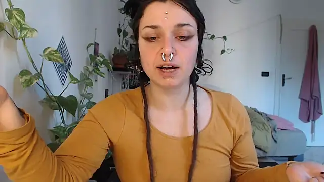 kinkyspirali online show from February 2026 03:08:01 PM