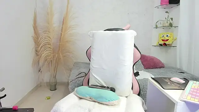 Leslie browm online show from November 2025 11:22:01 AM