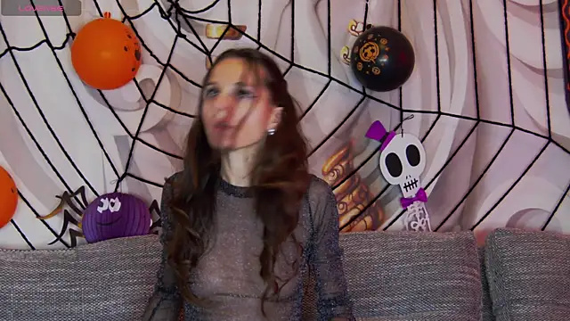 hailey peach online show from October 2025 05:58:02 PM