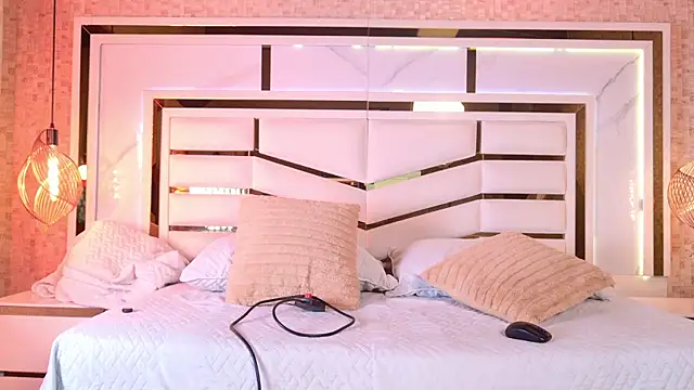 Snapshot of sophie_1 chatting on October 2025 03:09:02 AM sophie 1 online show from October 2025 03:09:02 AM