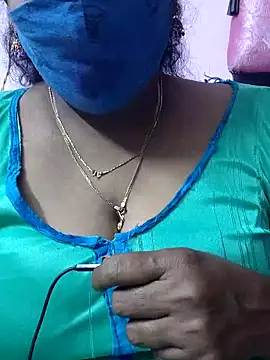 Snapshot of mallu-sumi chatting on November 2025 10:23:01 PM mallu-sumi online show from November 2025 10:23:01 PM